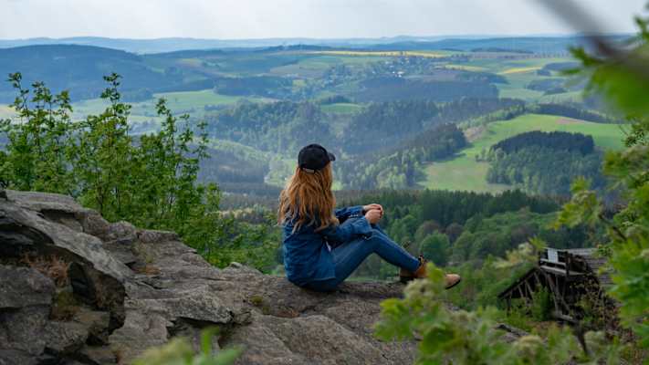 Vom Gipfel des Schwartenbergs genießt man eine herrliche Rundumsicht.