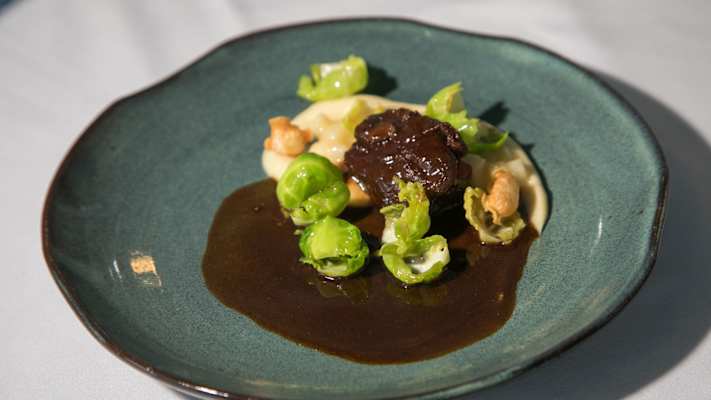 Kitzsteinhorn Hochgenuss 2017: Kalbsbackerl mit Kohlsprossen von Eckart Witzigmann