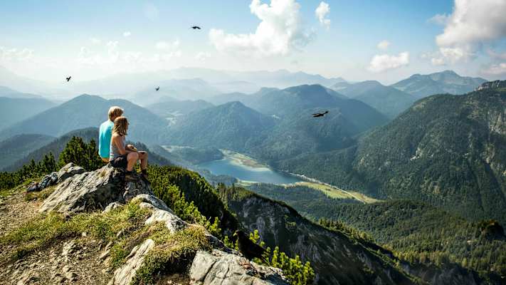 Reit im Winkl in Bayern: Blick vom Dürrnbachhorn auf den Weitsee