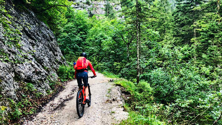 Durch das wildromantische Rettenbachtal