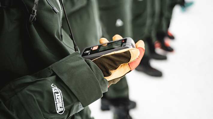 Sicherheit geht vor – LVS-Check als essenzieller Bestandteil jeder Skitour