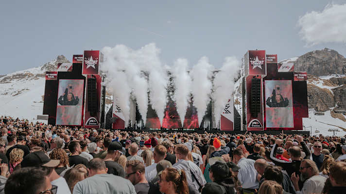 Eine Konzertbühne in Ischgl.