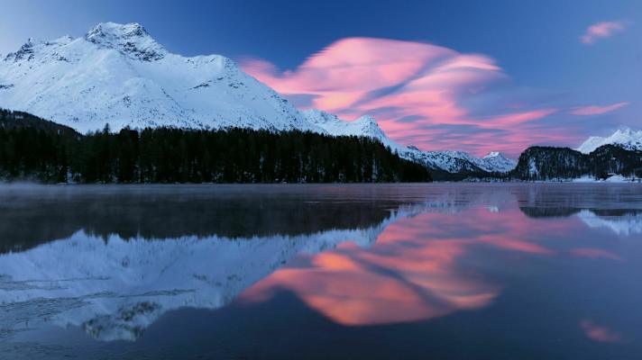 Der Silsersee bei Sils im Oberengadin