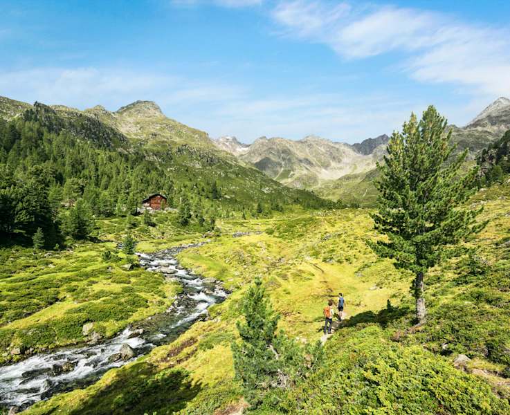 Wanderer im Debanttal in Osttirol