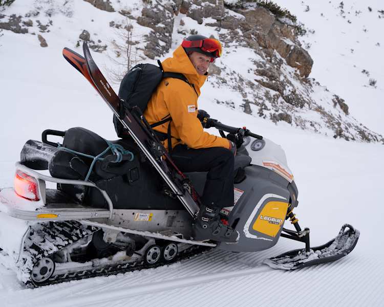 Heli Putz ist Bergführer, Abenteurer und betreibt die Skischule „Outdoor Leadership“