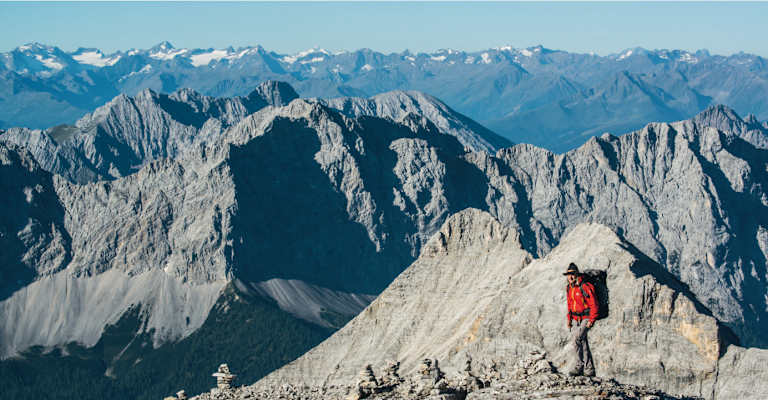 Karwendel: Bergsteiger beim Aufstieg zur Birkkarspitze