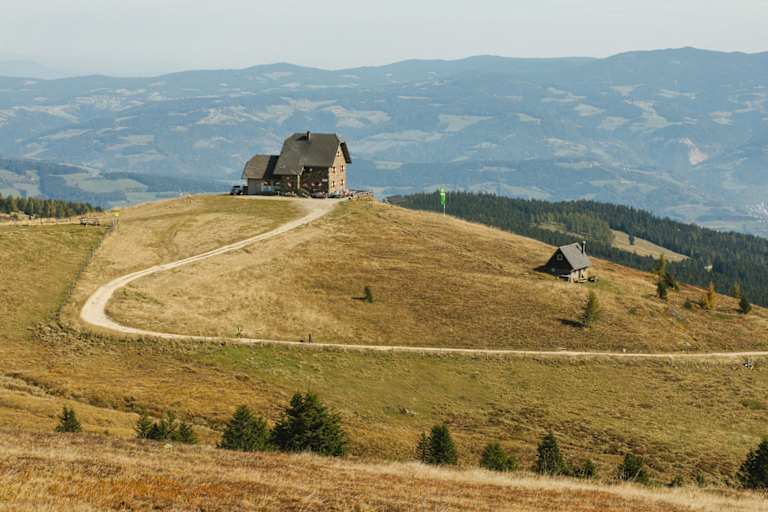 Wolfsberger Hütte Kärtnen sucht Pächter
