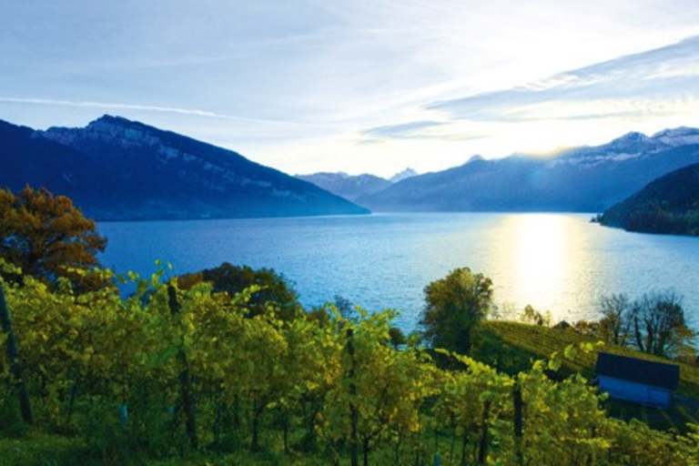 Auf 2 Rädern zu 7 Schweizer Seen