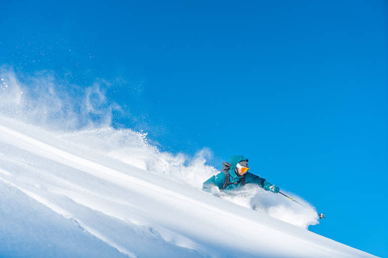 Bindungen von PLUM ermöglichen leichte Aufstiege und rasante Abfahrten.