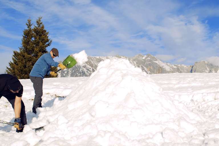 Ein „Panzerknacker-Biwak“ lässt sich relativ einfach errichten