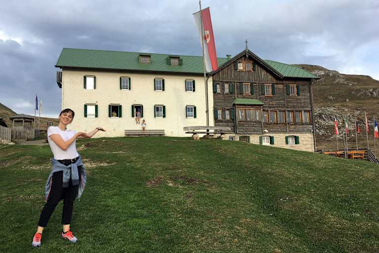 Bergwelten Praktikantin Julia angekommen auf der Schlüterhütte