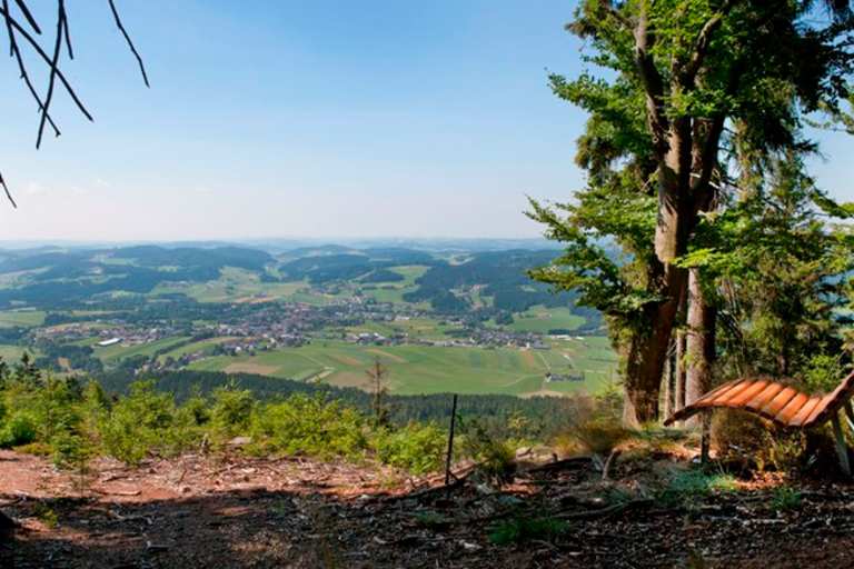 Relaxliegen am Hochbuchet mit schönem Blick über den Böhmerwald 
