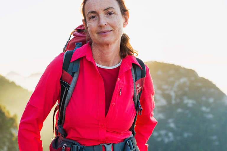 Aina Escriva: Wanderführerin und Kartografin. 