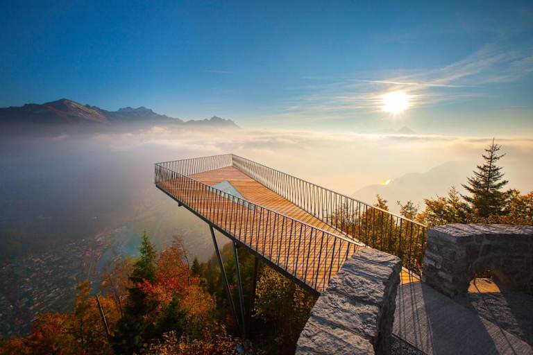 Traumhafte Blick von der Aussichtsplattform des Harder Kulm