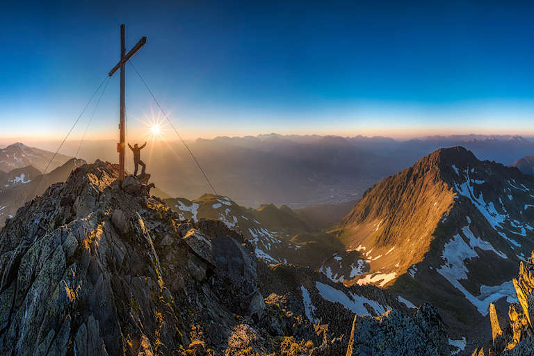 Freude über Weihnachts-Wanderwetter: Am Riezer Grieskogel, Tirol