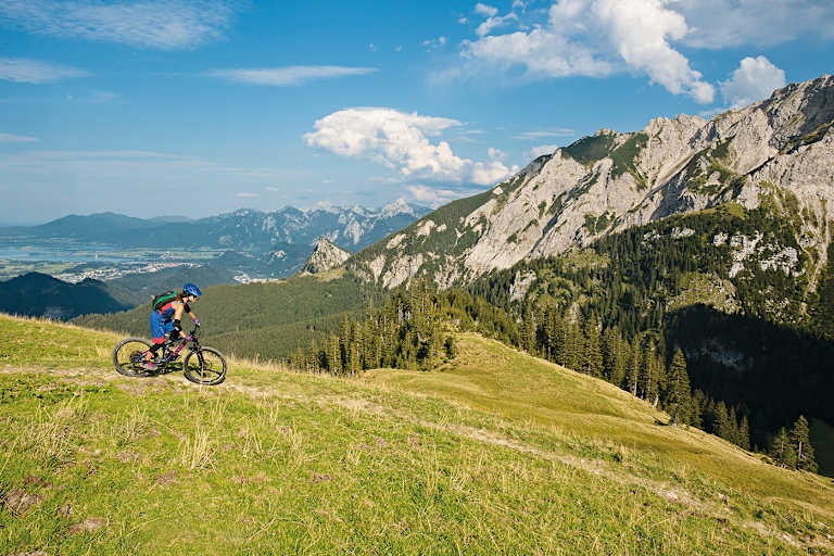 Trailabfahrt zur Hochalphütte in den Allgäuer Alpen