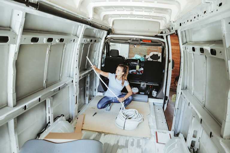 Zuerst muss einmal alles raus, bevor wir das Innenleben von Vanda gestalten können