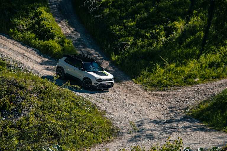 Der neue Jeep® Avenger 4xe.