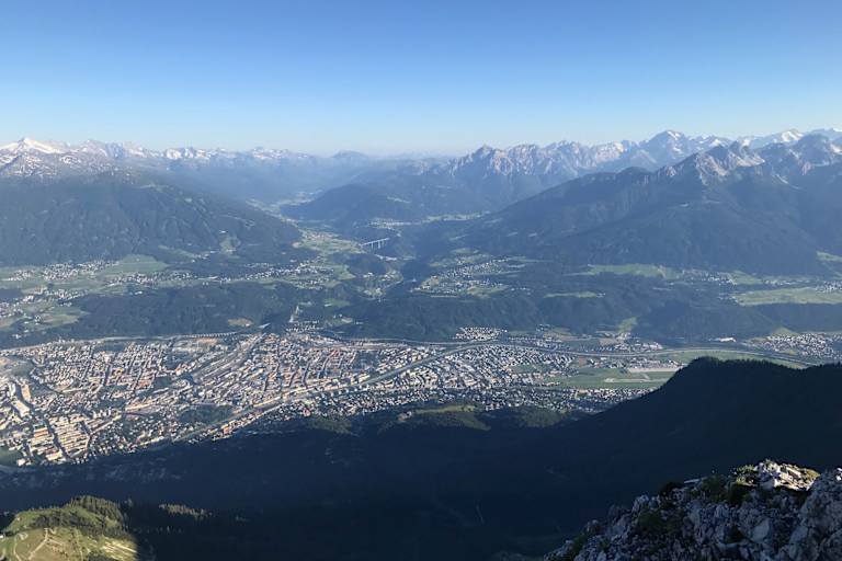Blick von der Nordkette über die Landeshauptstadt Innsbruck