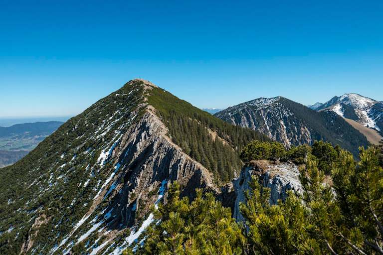 Grat und Gipfel der Brecherspitz in den Schlierseeer Alpen, Bayern