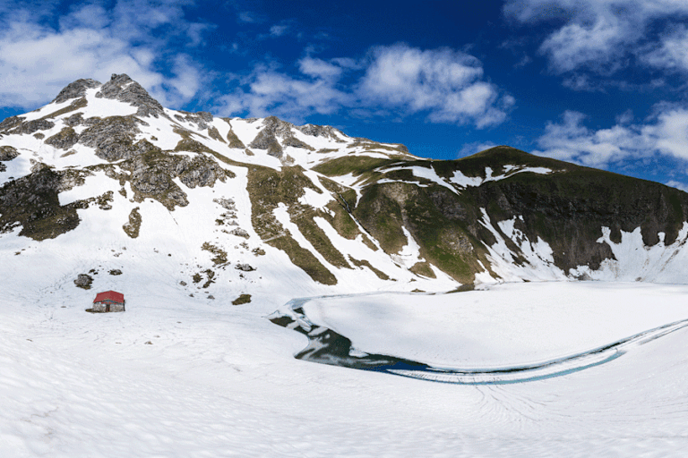 Gerade im Frühjahr ist die Skitour auf den Großen Daumen (2.280 m) lohnenswert