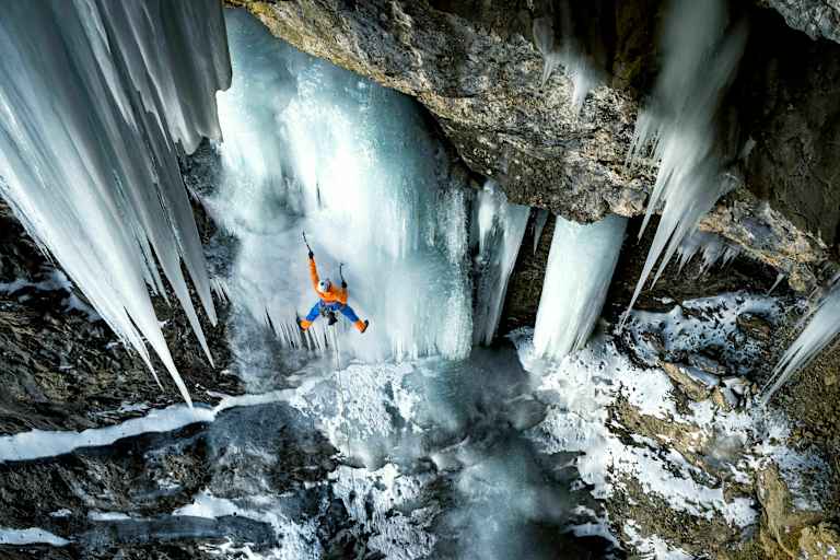 Mammut: Eiger Extreme – Athlet Dani Arnold an der Breitwangflue