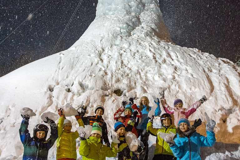 Eisklettern mit Kindern: Am Obergaisberg in den Kitzbüheler Alpen in Tirol