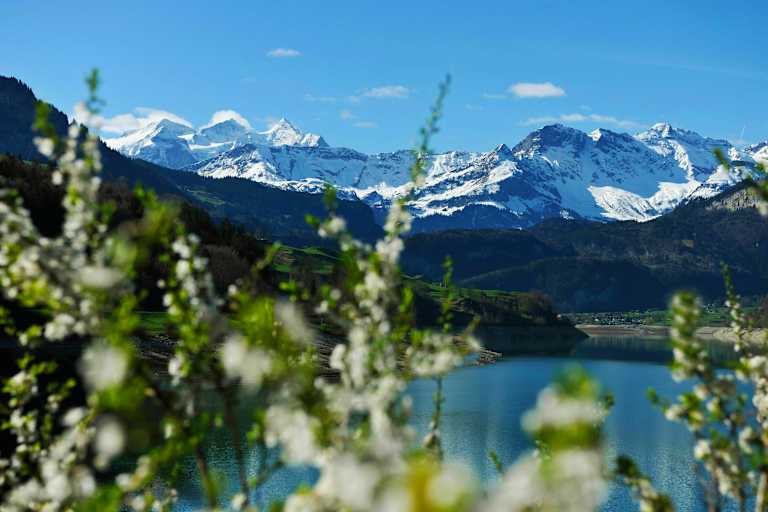 Wandern in Obwalden: Entlang des Findlingswegs im Naturparadies Brünig-West