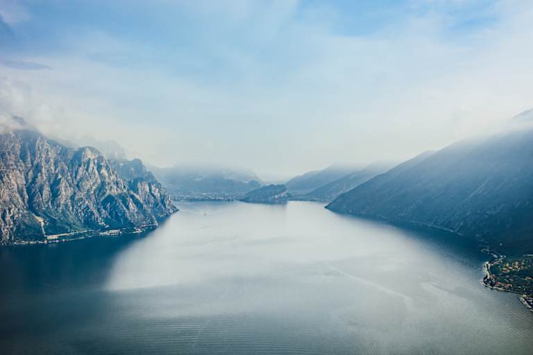 Auch wenn der Himmel einmal nicht tiefblau ist - derGardasee sieht immer gut aus.