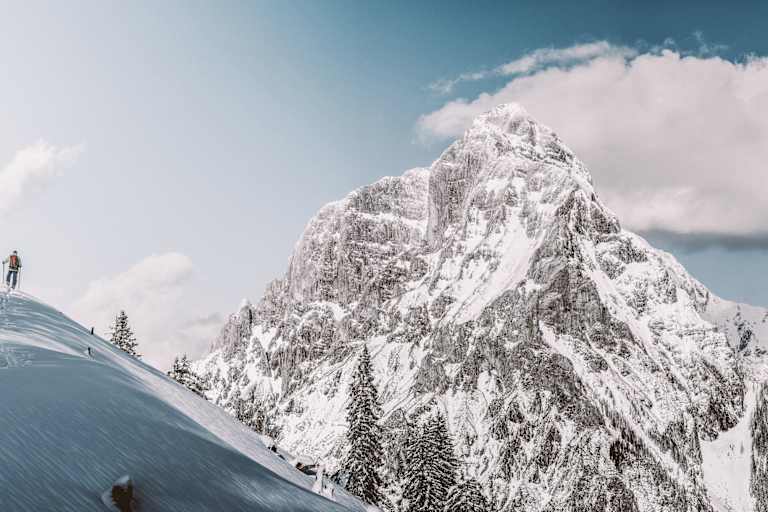 Skitourengeher im Gesäuse in der Steiermark