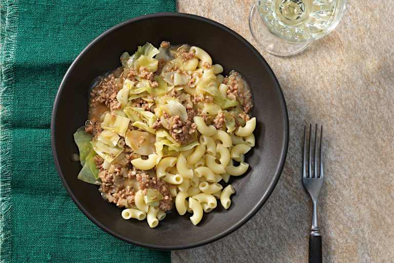 Ghacktes mit Kabis und Hörnli