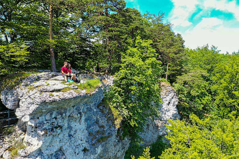 Einer der interessantesten Punkte entlang des Albsteiges - der Hangende Stein.