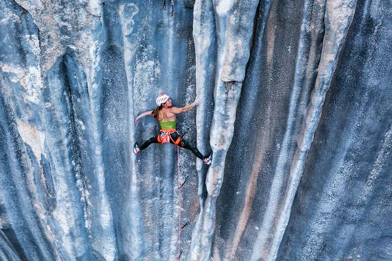 Klettern, steile Felswand, Petzl, NEOX