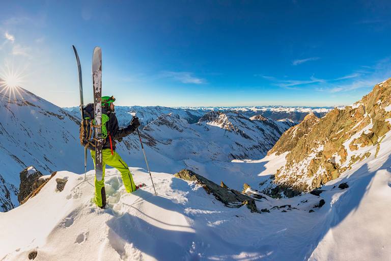 Skitourengehen, Berggipfel, Ausblick