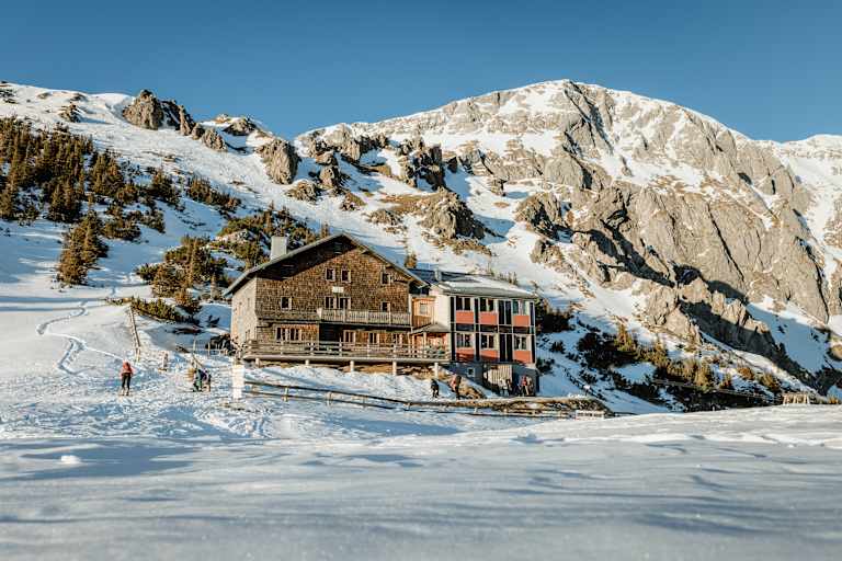 das Carl-von-Stahl-Haus in den Berchtesgadener Alpen