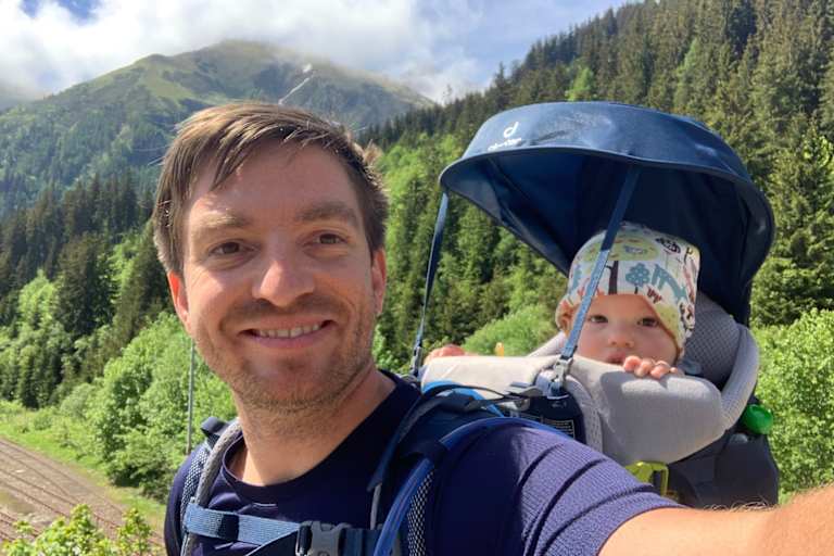 Julian Paschinger Wandern mit Kraxe