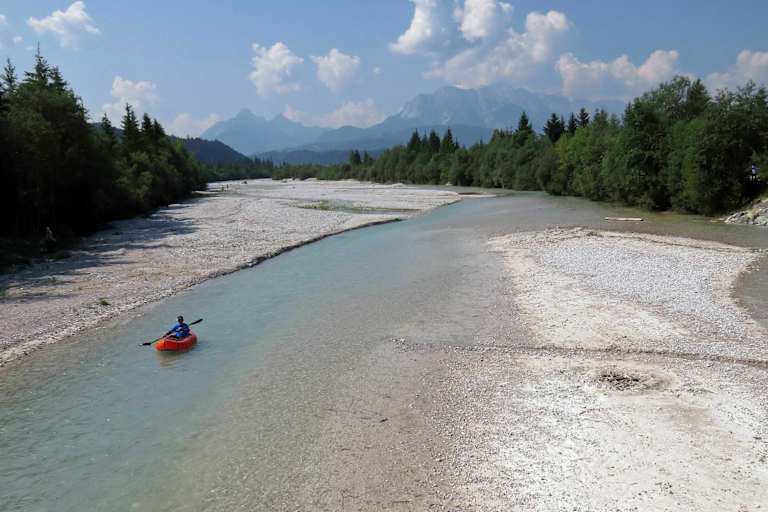 Kanu-Spaß mit Luftbooten: Die 6 schönsten Touren in Bayern und Österreich