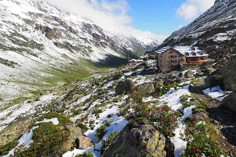 Tirol: Jamtalhütte in der Silvretta