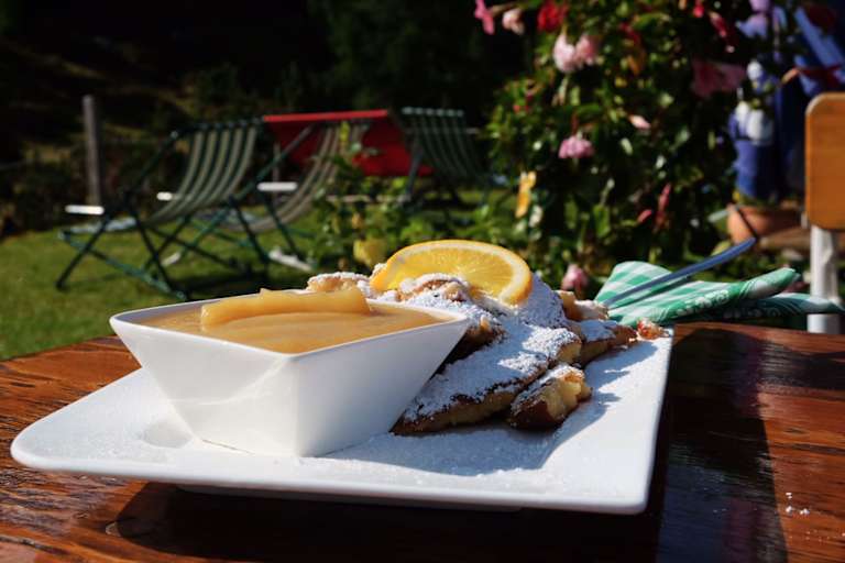 Kaiserschmarrn auf der Gasselhöh' Hütte in den Schladminger Tauern in der Steiermark