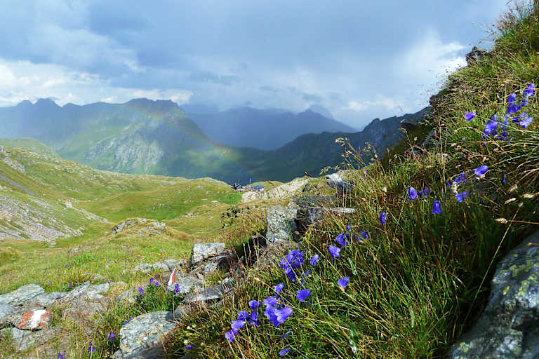 Blick auf die Fillmoor-Standschützenhütte am Karnischen Kamm
