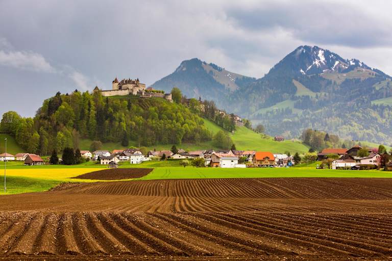Die landschaftliche Aussicht während der Käsewanderung rund um Gruyères im Knton Freiburg