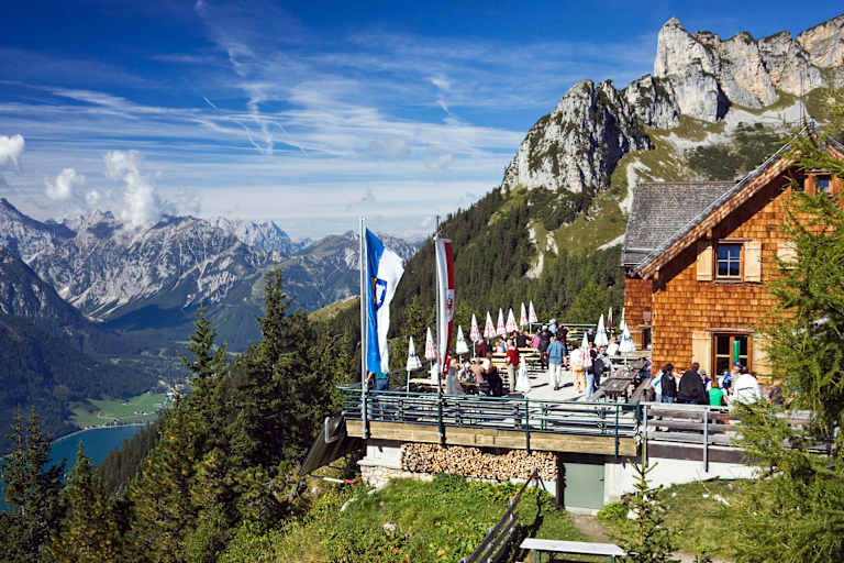 Erfurter Hütte im Tiroler Rofangebirge