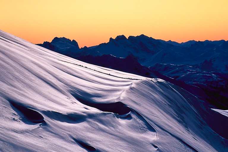 Abendstimmung an der Valluga Nord am Arlberg: eine der legendärsten Freeride-Abfahrten der Alpen