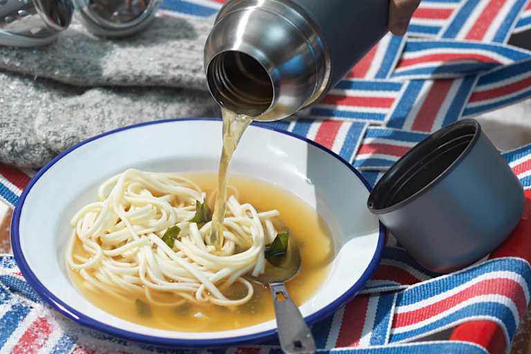 Misosuppe mit Udon Nudeln