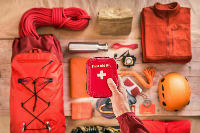 Notfallausrüstung: Erste Hilfe-Set