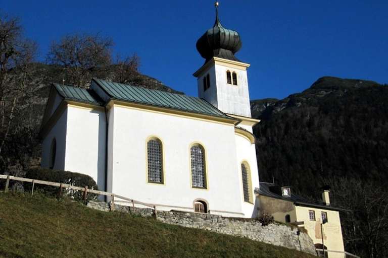 Beim Romedius-Kirchl in Thaur nahe Innsbruck beginnt der Romedius-Pilgerweg.
