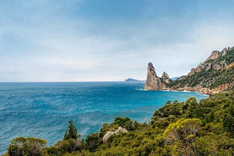 Blick auf die malerische Küste.