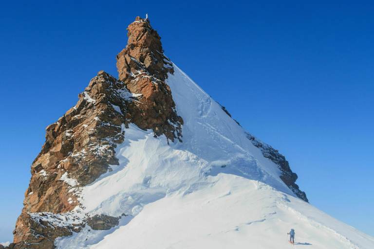 Gipfel des Schwarzhorns im Walliser Grenzkamm im Monte-Rosa-Massiv
