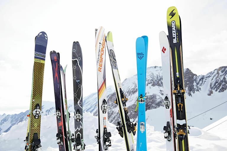 Tourenski im Gelände