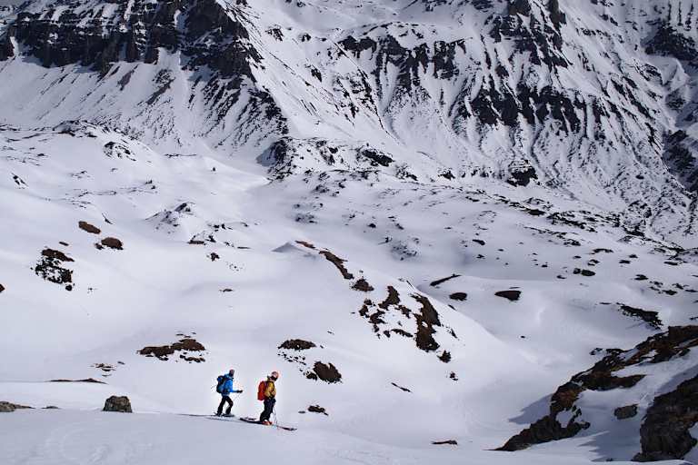 Skitourengeher bei Obertauern in den Radstädter Tauern